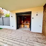 Stylish Garden Escape- Bbq, Projector & Exclusive Parking 滨海卡涅
