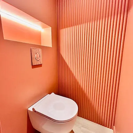 아파트 Stylish Garden Escape- Jacuzzi, Bbq, Projector & Exclusive Parking